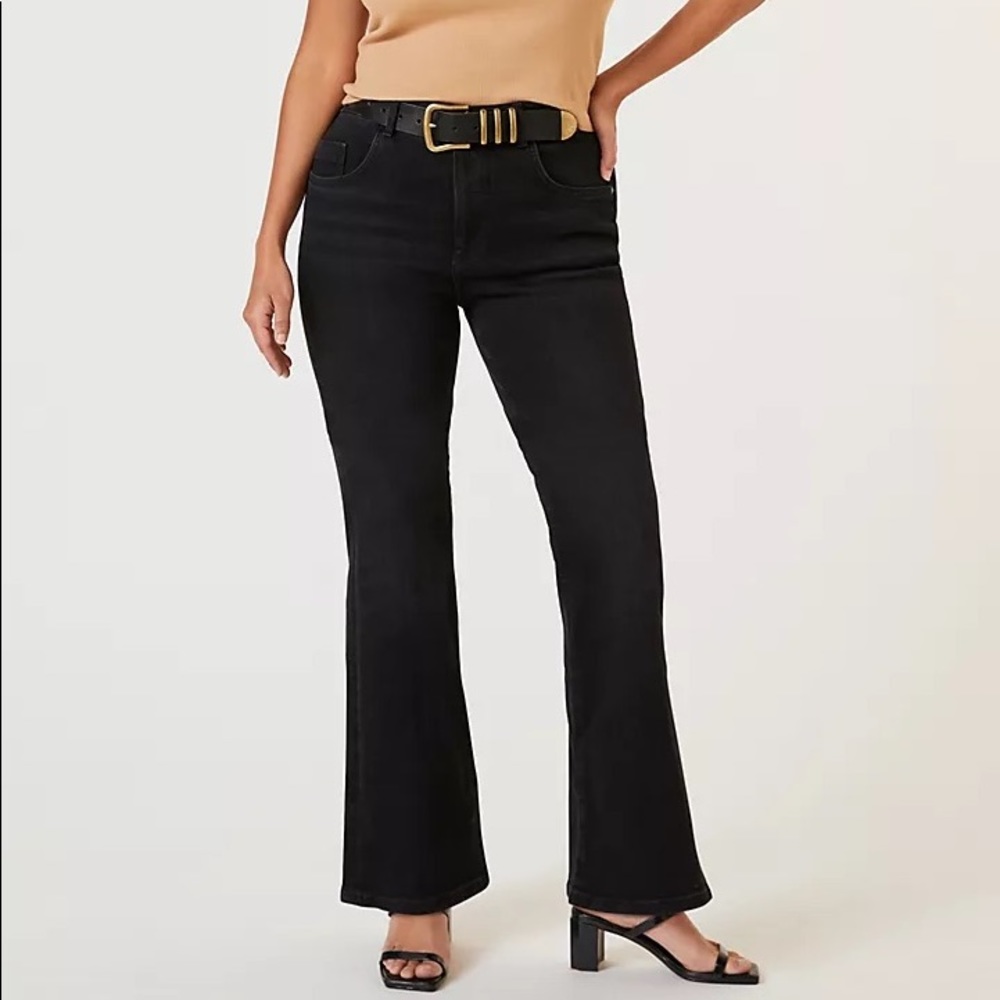 Pilcro Demilune Bootcut Jean in Black